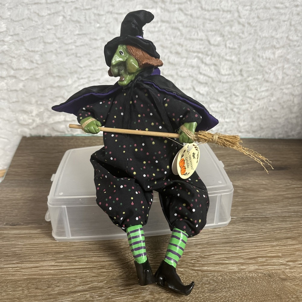 Russ Berrie Halloween Shelf Sitter Grizelda  Witch Kathleen Kelly Critter Factor